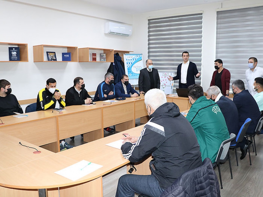 ADBTİA-nın professor-müəllim heyəti üçün ixtisasartırma təlimləri keçirilir